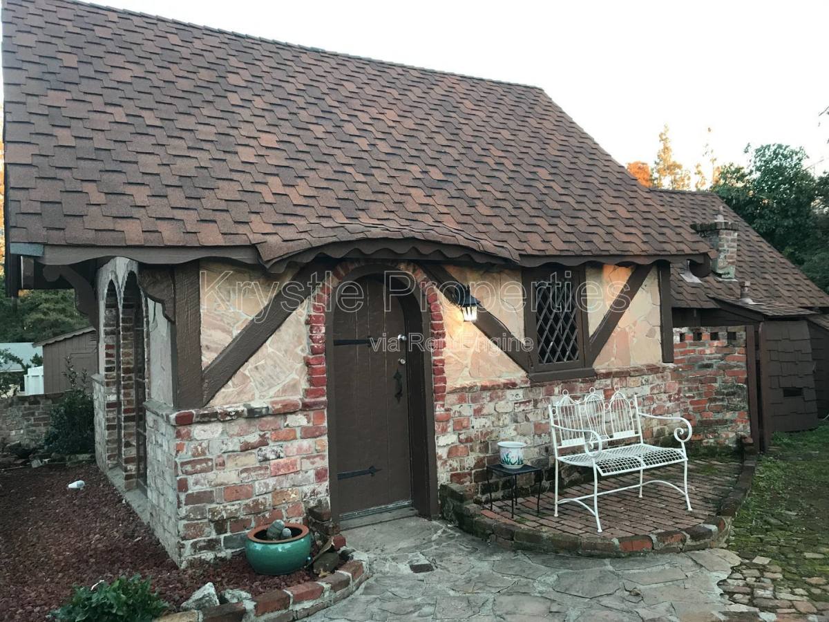 Apartment for rent at 50 Winslow Ave #B, Vallejo, CA 94590