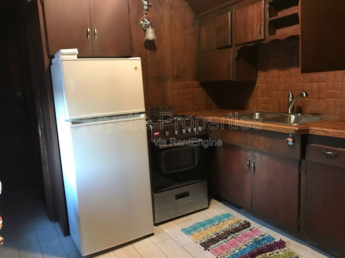 Apartment for rent at 50 Winslow Ave #B, Vallejo, CA 94590