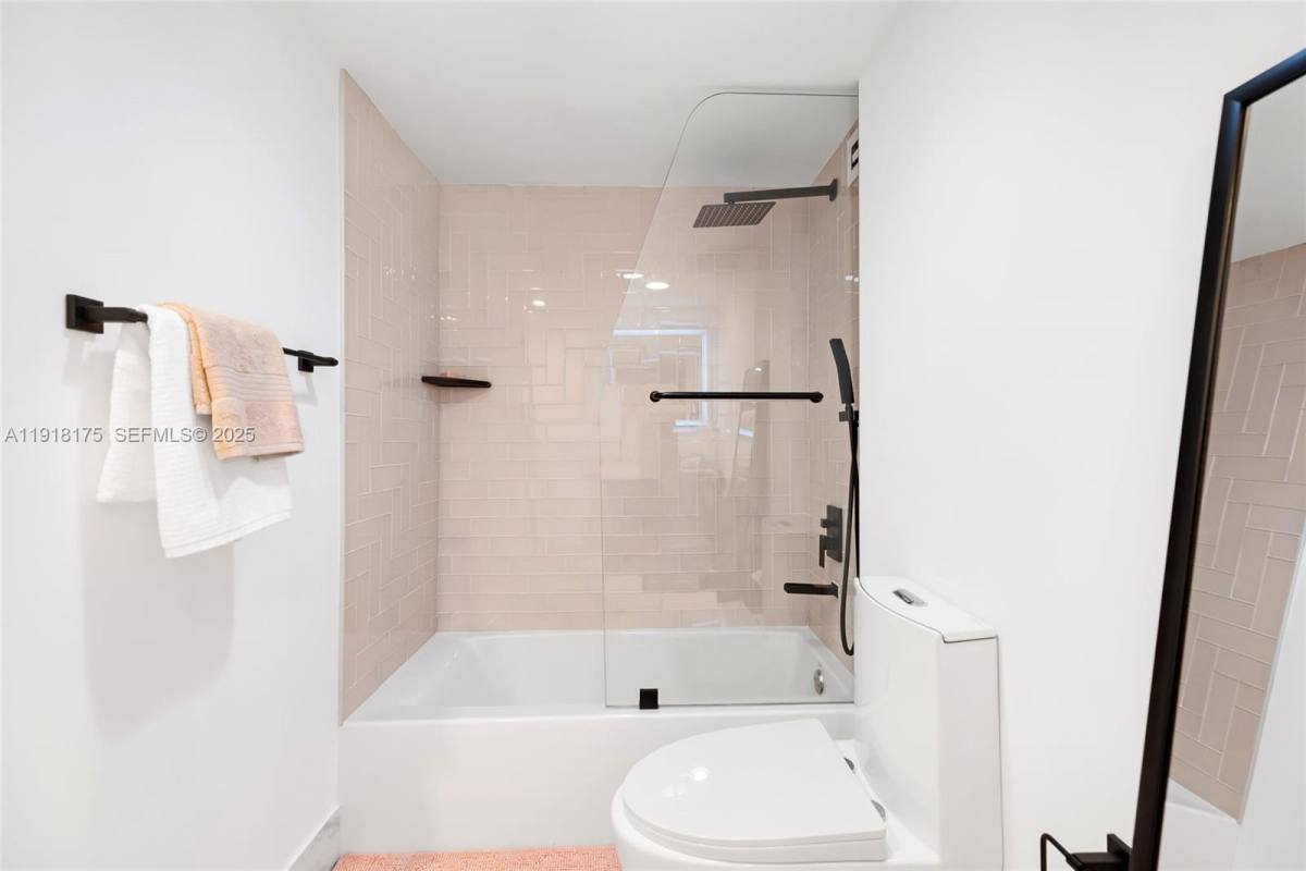 Apartment for rent at 5600 Collins Ave #9B, Miami Beach, FL 33140