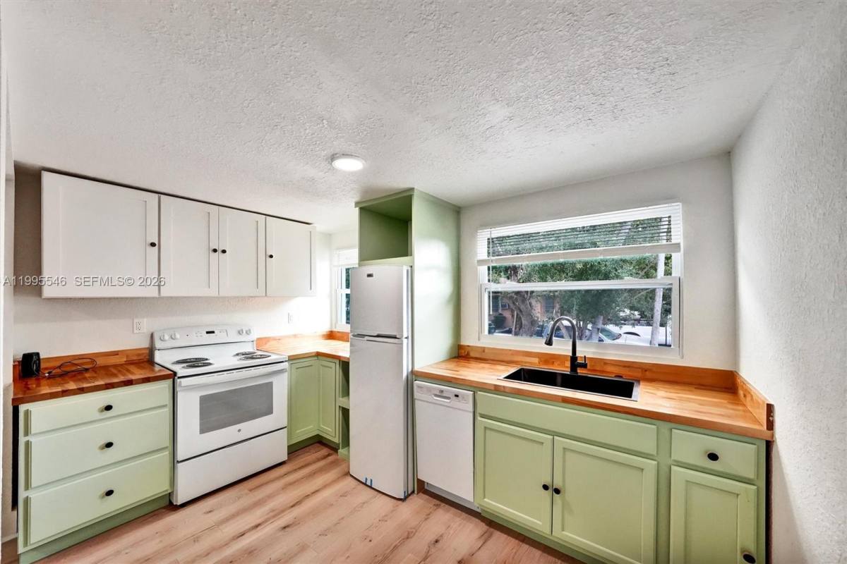Townhouse for rent at 1411 SW 3rd St, Miami, FL 33135