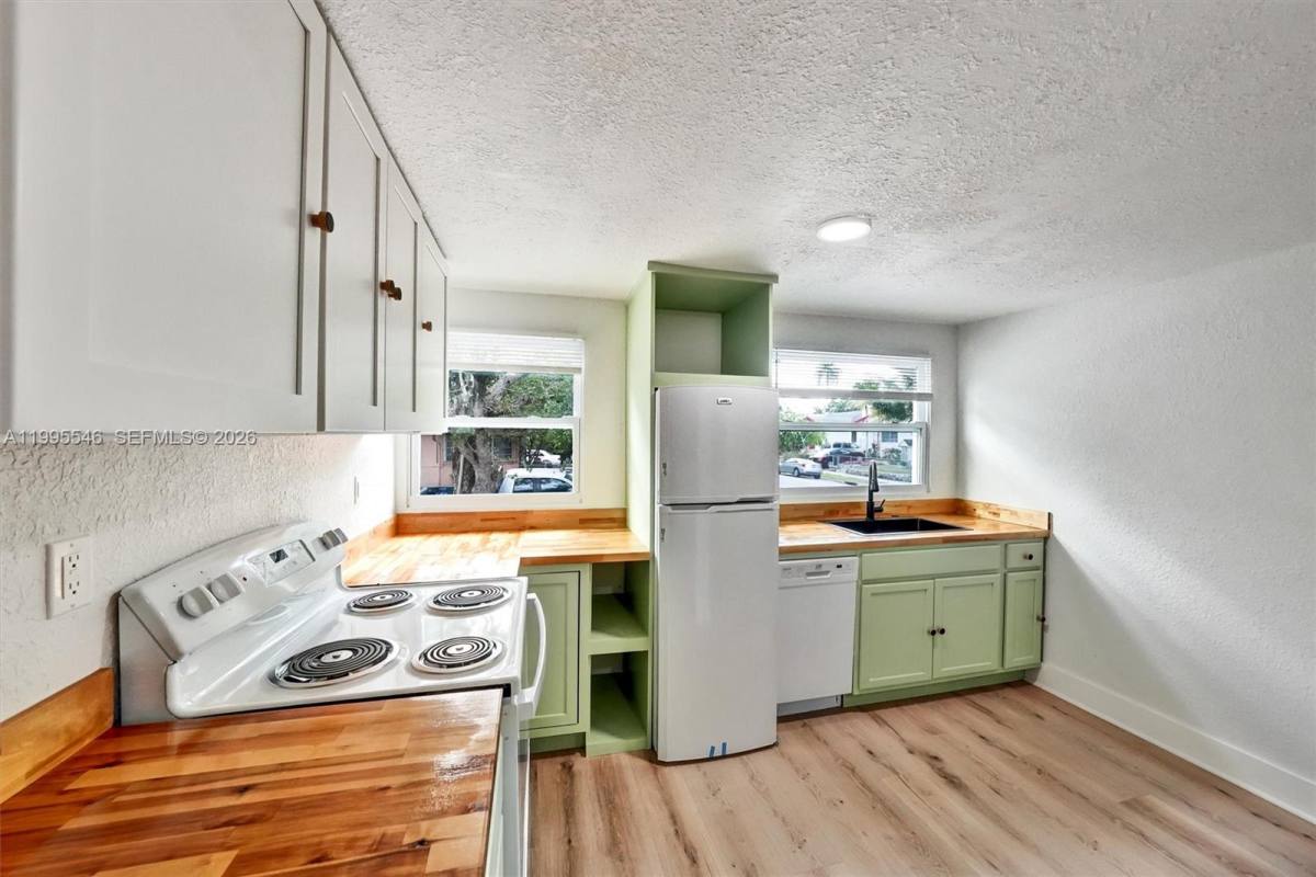 Townhouse for rent at 1411 SW 3rd St, Miami, FL 33135