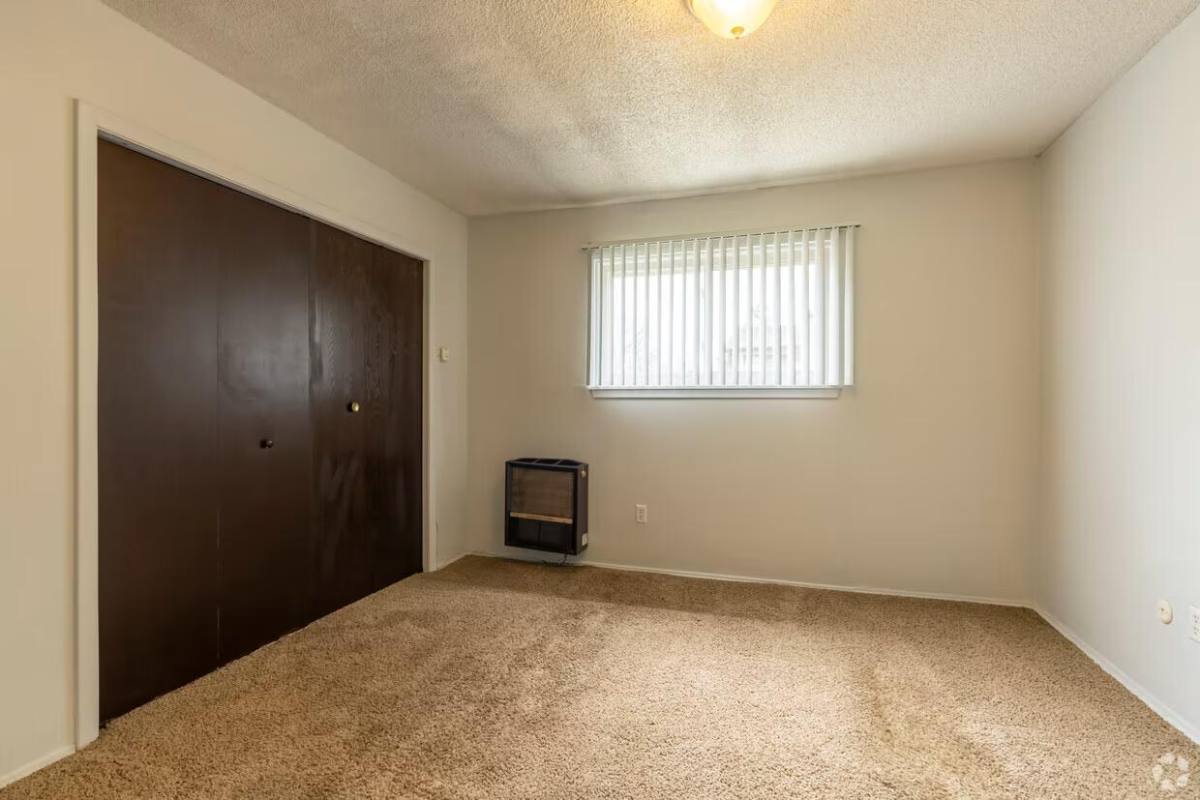 Apartment for rent at 400 Dornet Dr, Lansing, MI 48917