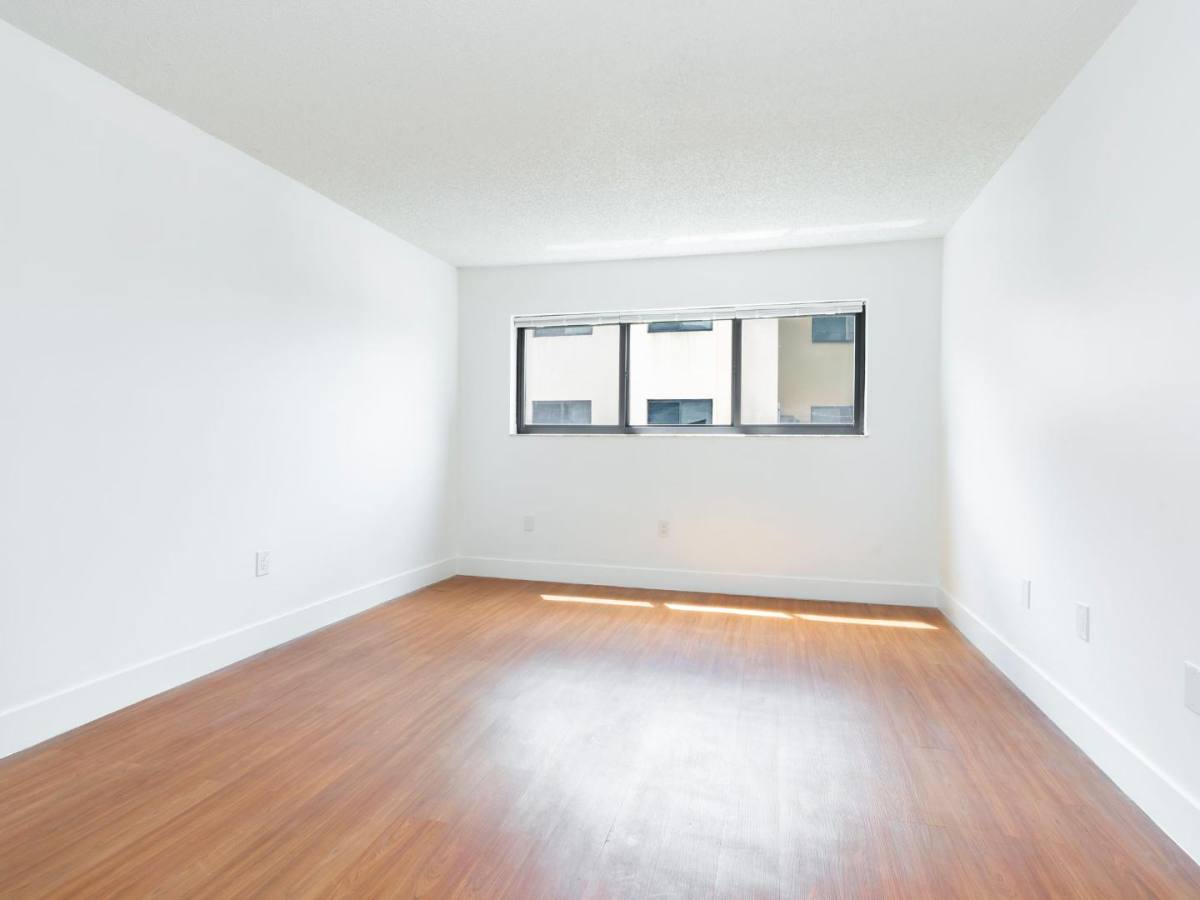Apartment for rent at 1490 W 42nd Place #206, Hialeah, FL 33012