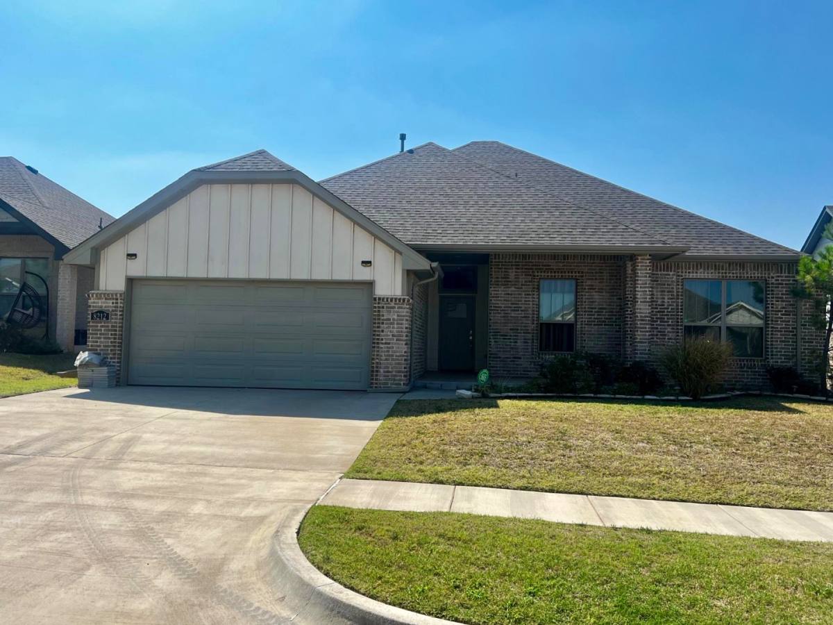 House for rent at 8212 NW #151, Edmond, OK 73013