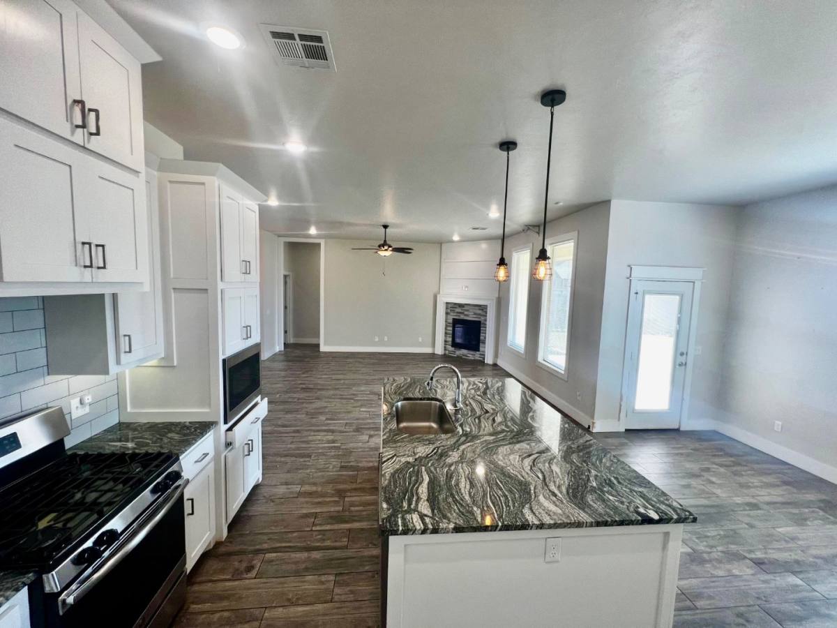 House for rent at 8212 NW #151, Edmond, OK 73013