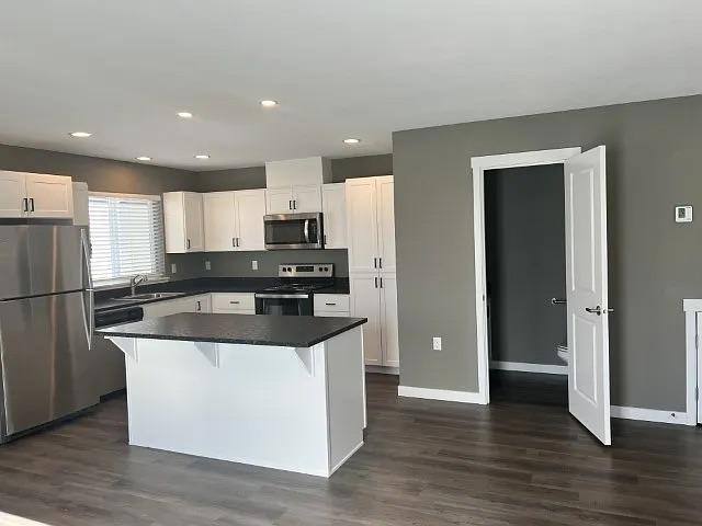 Apartment for rent at 3782 Saw Lane SE, Salem, OR 97302