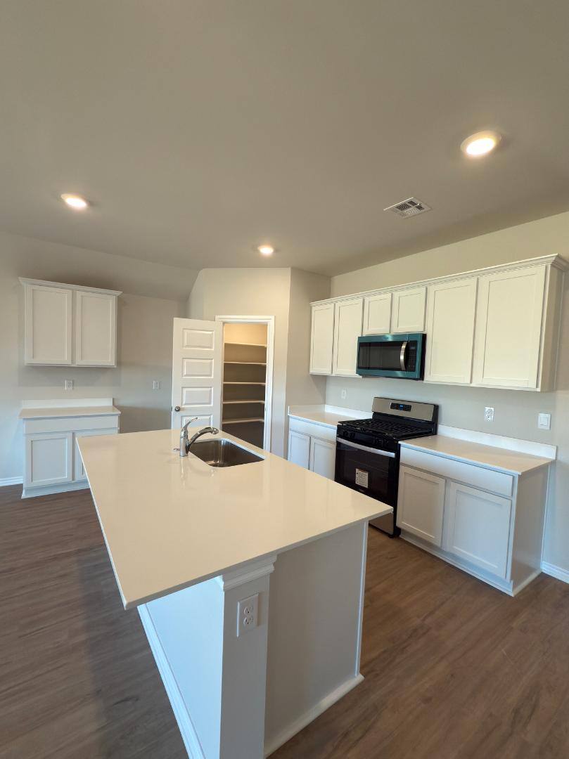 House for rent at 2924 Firefly Dr #SUONG 2824, Yukon, OK 73099