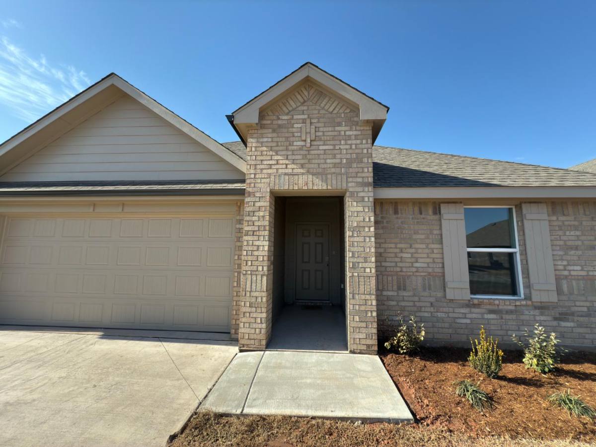 House for rent at 2924 Firefly Dr #SUONG 2824, Yukon, OK 73099