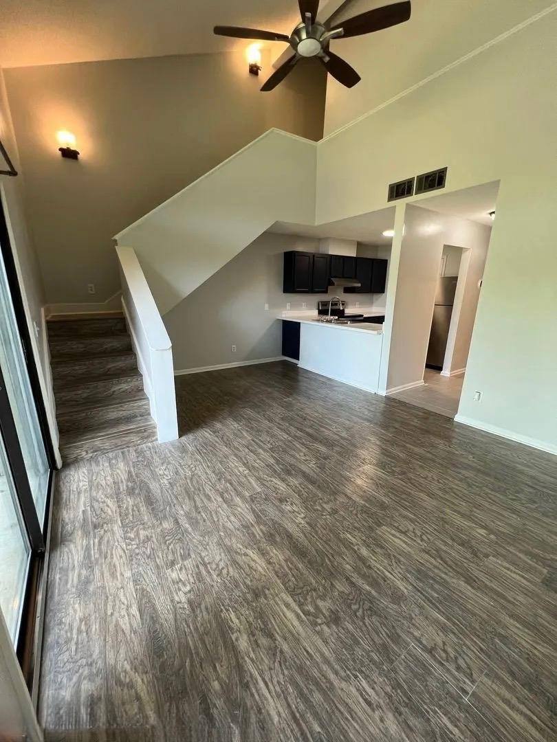 Townhouse for rent at 1000 Stonegate Dr, Auburn, AL 36832