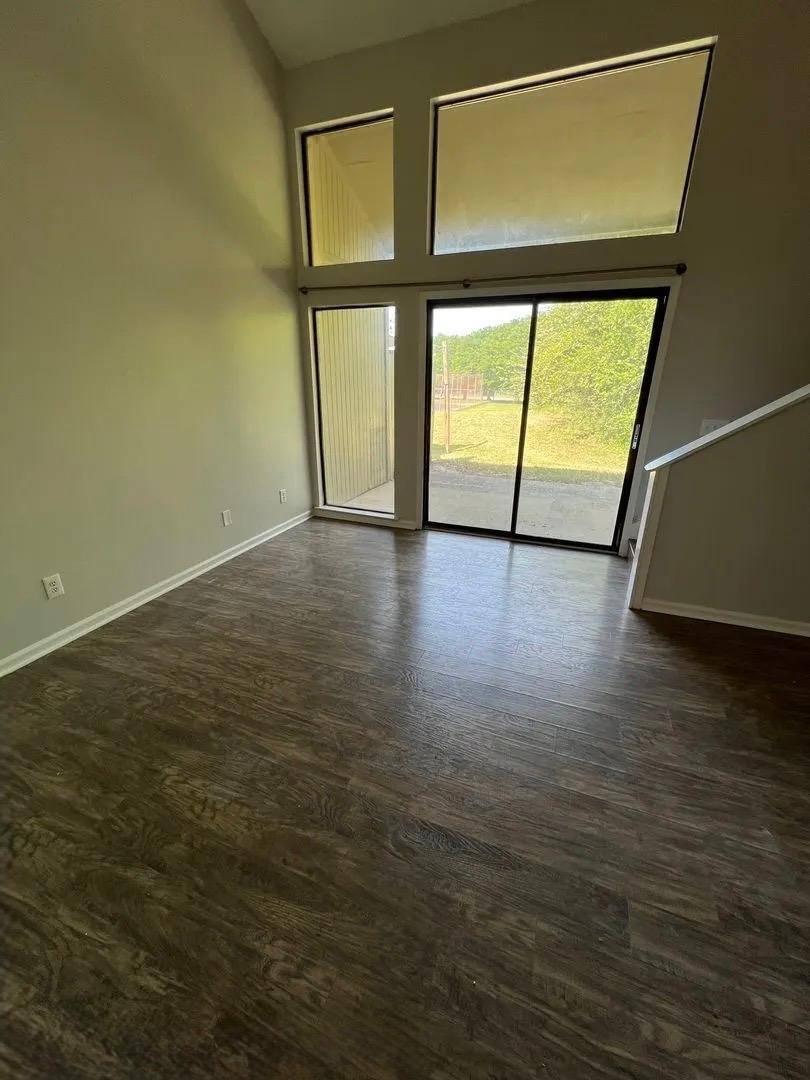Townhouse for rent at 1000 Stonegate Dr, Auburn, AL 36832