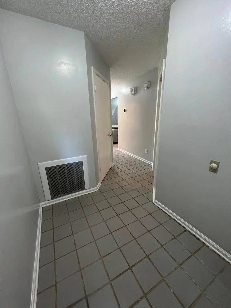 Townhouse for rent at 1000 Stonegate Dr, Auburn, AL 36832