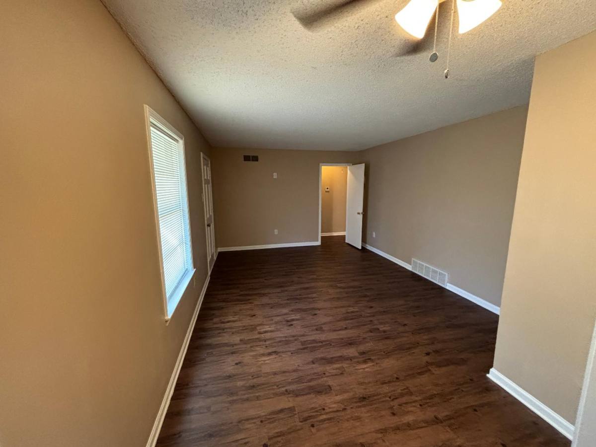 Apartment for rent at 6810 Sycamore Hill Dr, Memphis, TN 38135