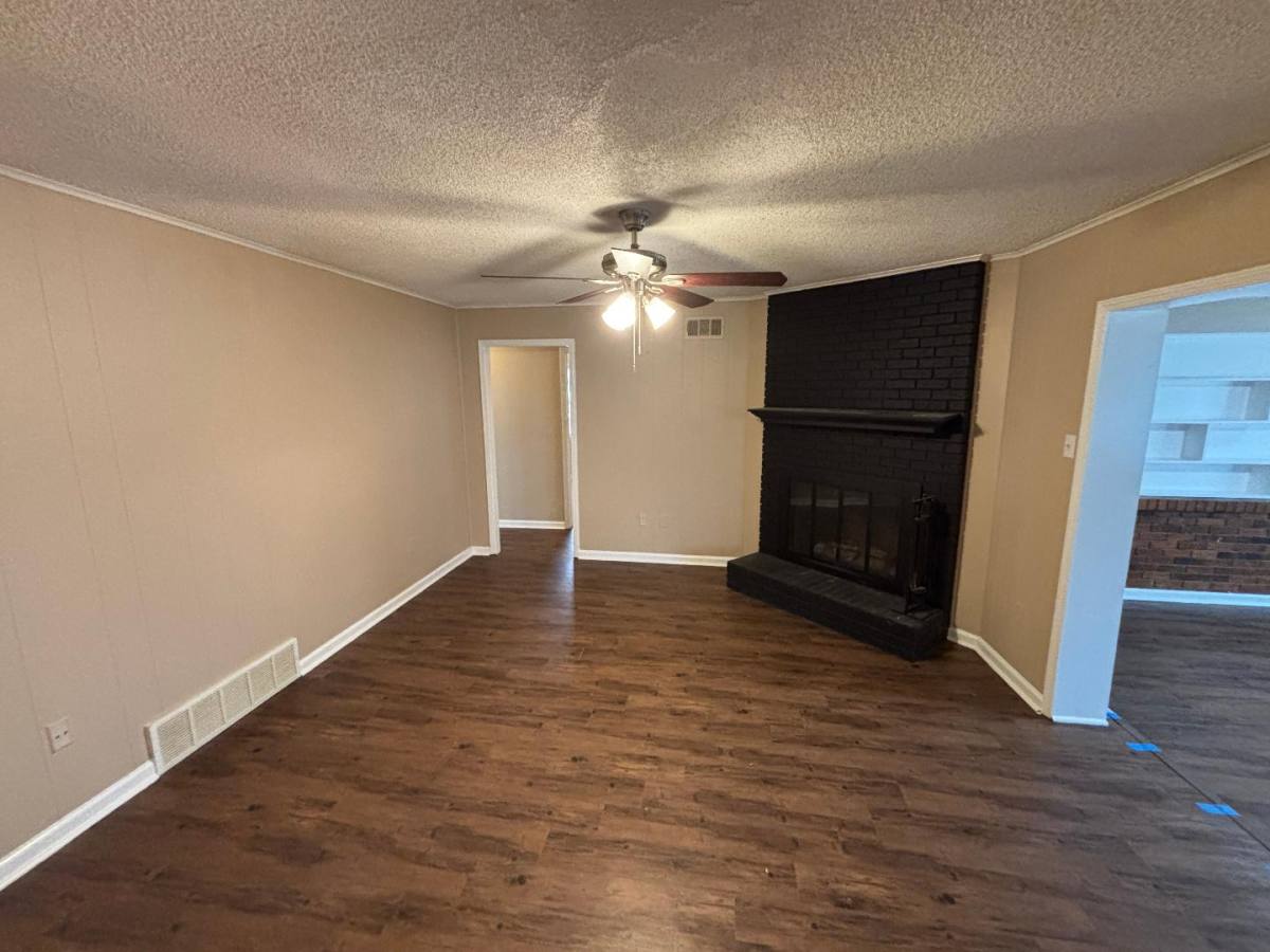 Apartment for rent at 6810 Sycamore Hill Dr, Memphis, TN 38135
