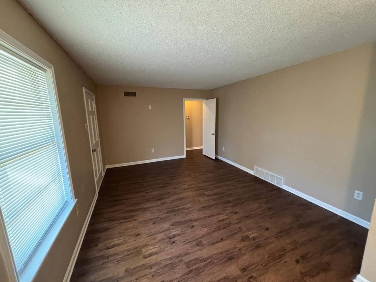 Apartment for rent at 6810 Sycamore Hill Dr, Memphis, TN 38135