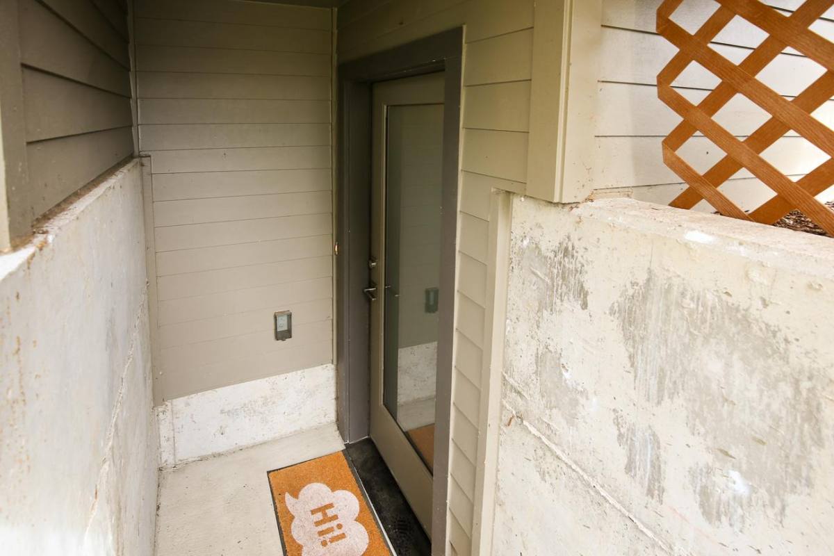 Condo for rent at 2618 SE 51st Ave #B, Portland, OR 97206