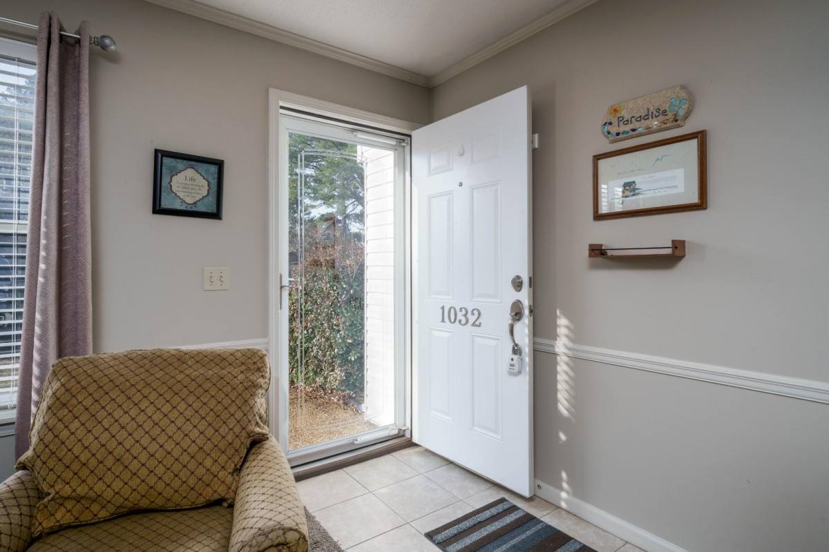 Townhouse for rent at 1032 Fairfax Dr, Tuscaloosa, AL 35406