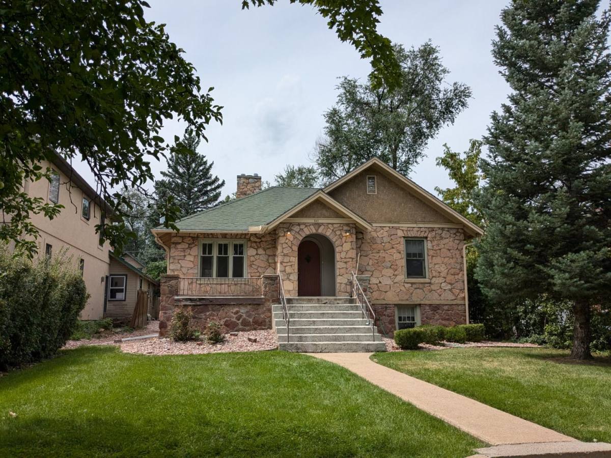 Apartment for rent at 843 17th St #B, Boulder, CO 80302