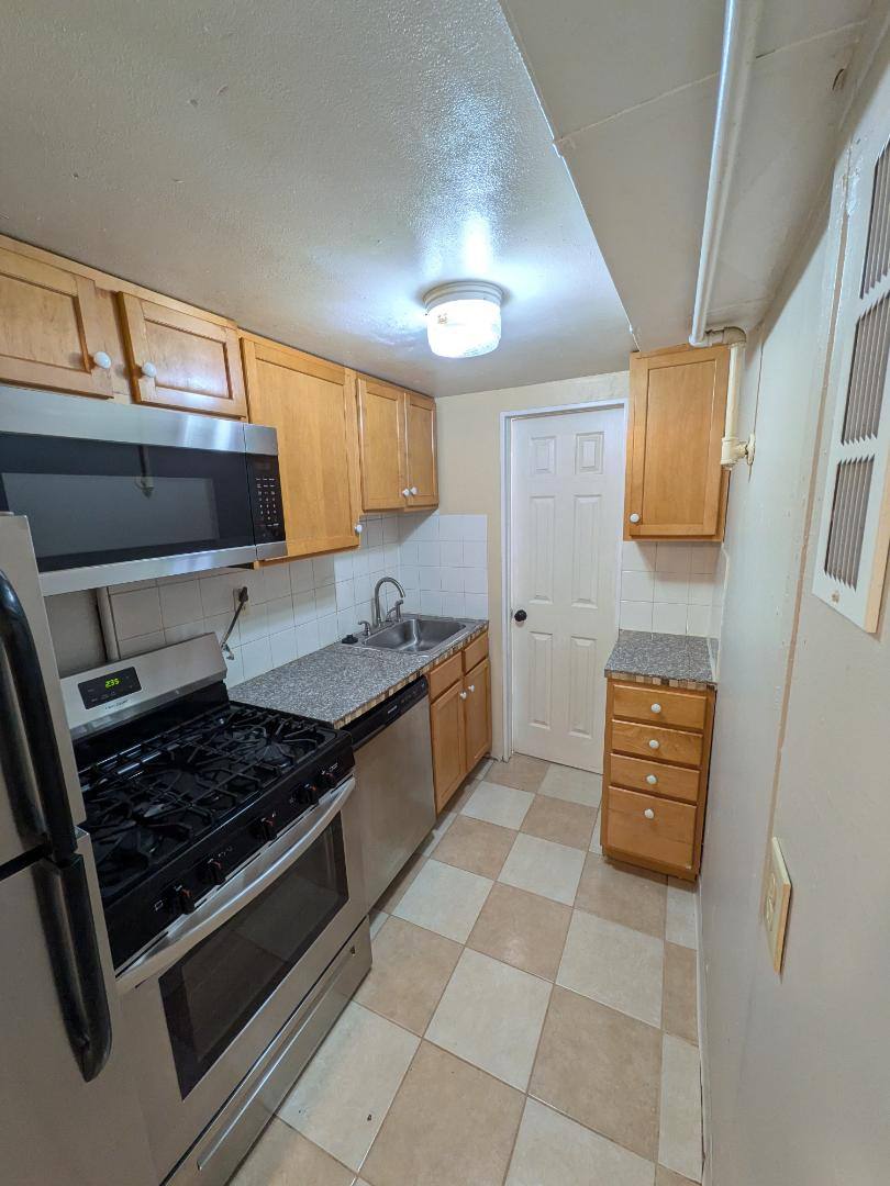 Apartment for rent at 843 17th St #B, Boulder, CO 80302