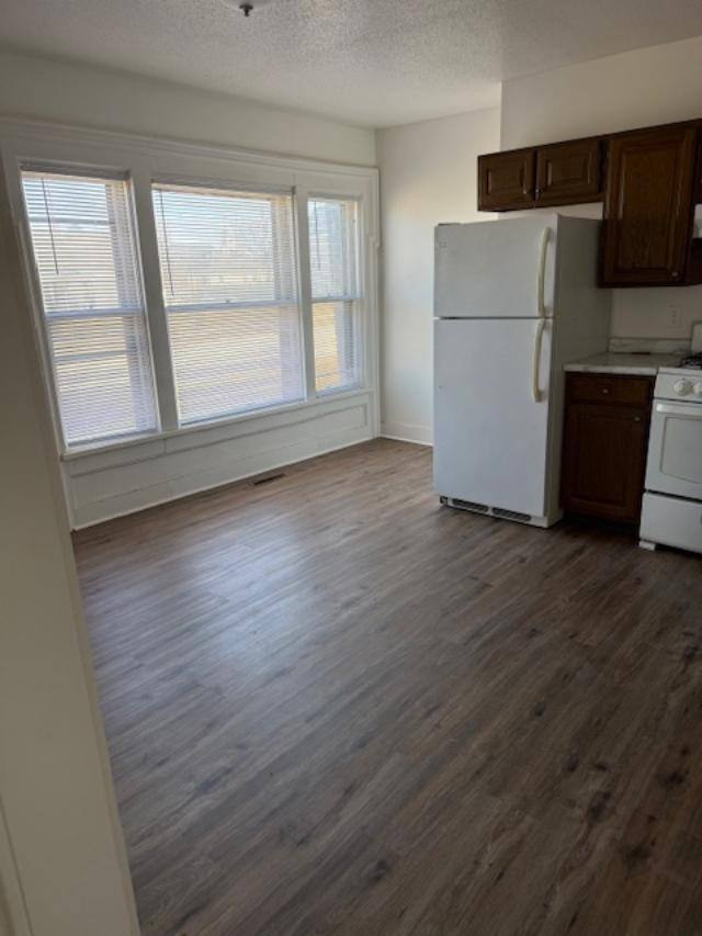Apartment for rent at 206 N 3rd St #C, Marshalltown, IA 50158