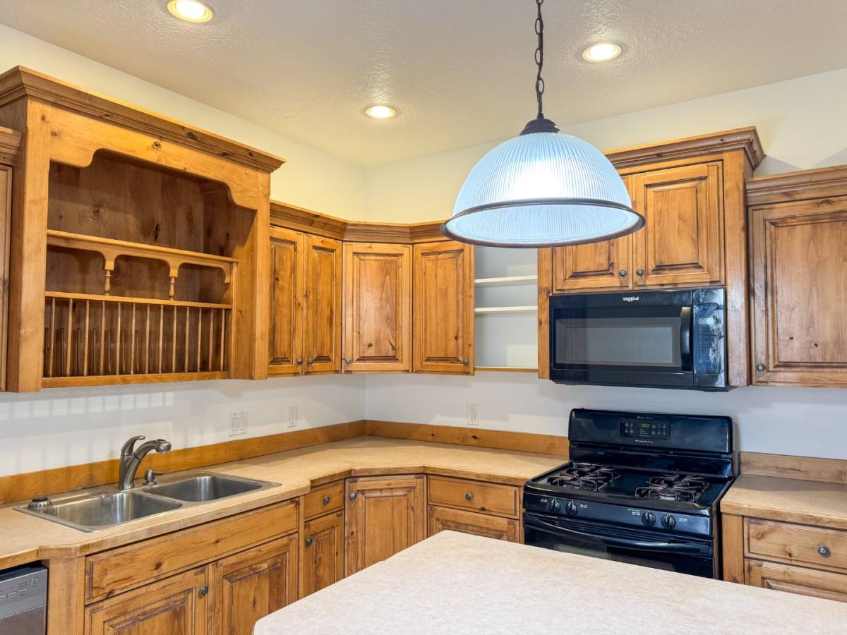 Townhouse for rent at 1040 N 130 W #104, Logan, UT 84321