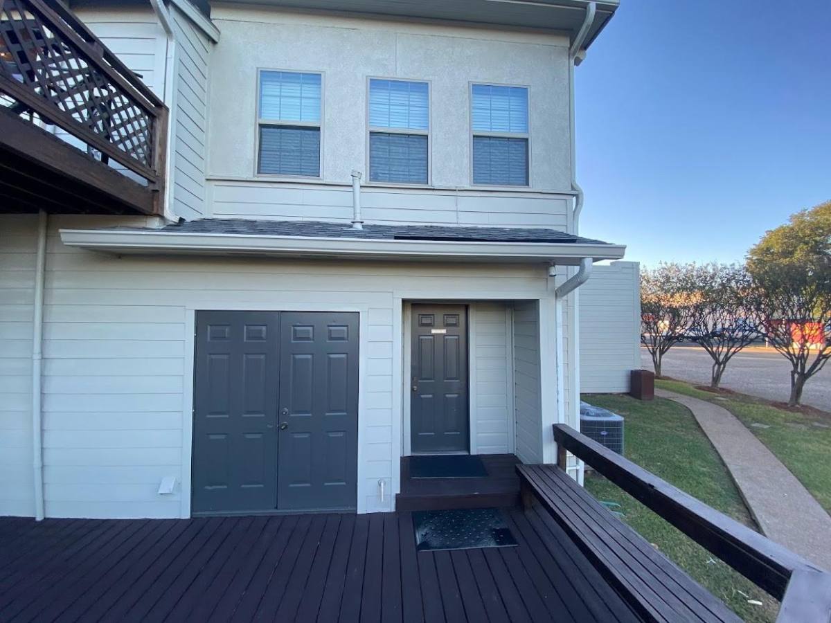 Apartment for rent at 329 E Washington Ave #201, Navasota, TX 77868
