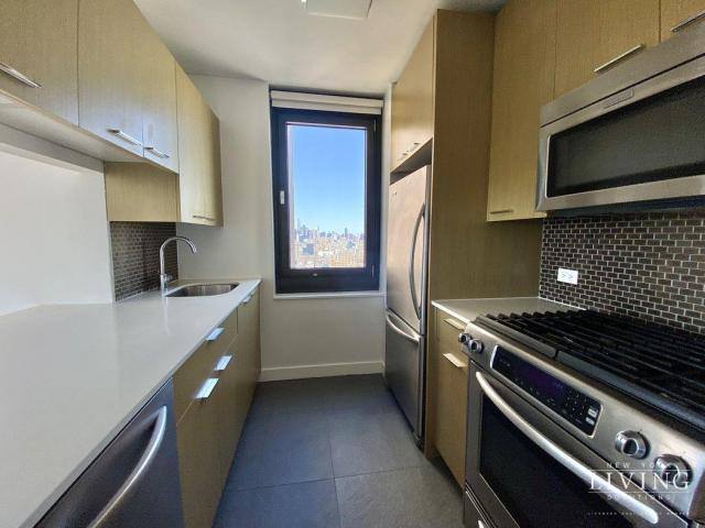 Apartment for rent at 105 Duane St #45E, New York, NY 10007