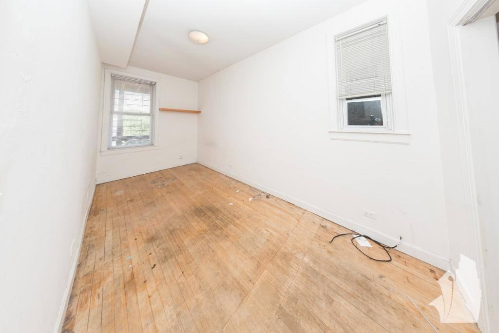 Apartment for rent at 2318 N Southport Ave #1F, Chicago, IL 60614