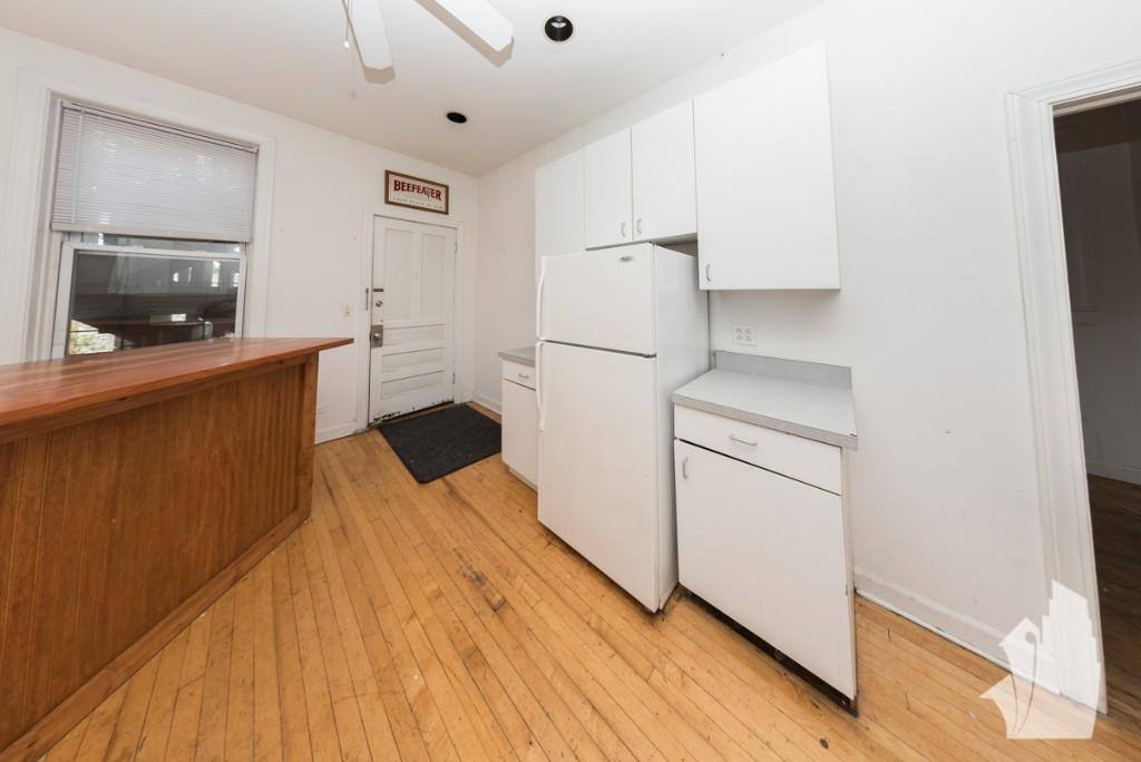Apartment for rent at 2318 N Southport Ave #1F, Chicago, IL 60614