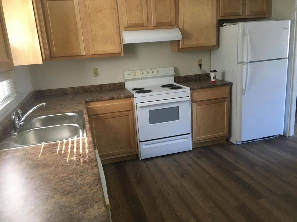 Townhouse for rent at 2 Sunset Dr, Weaverville, NC 28787