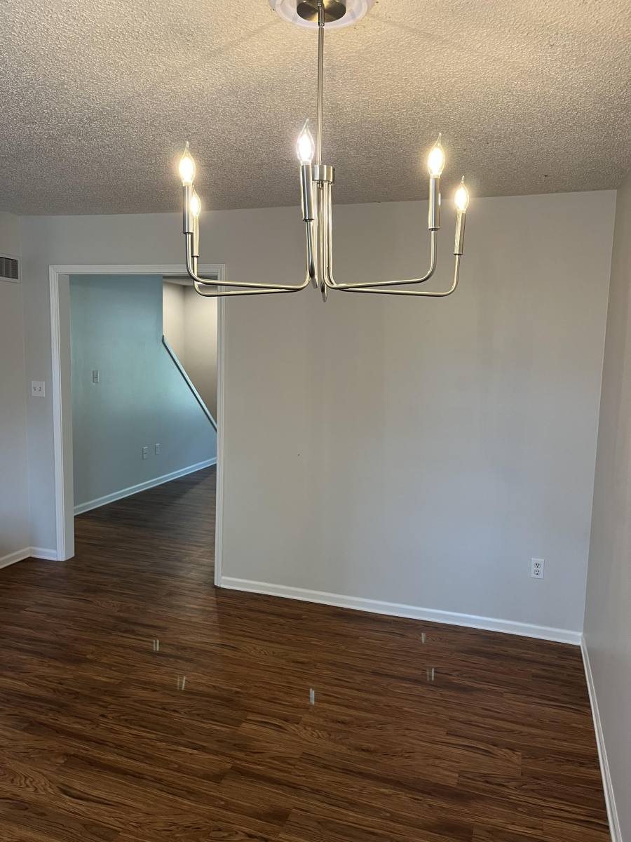Townhouse for rent at 313 NW 3rd St, Blue Springs, MO 64014