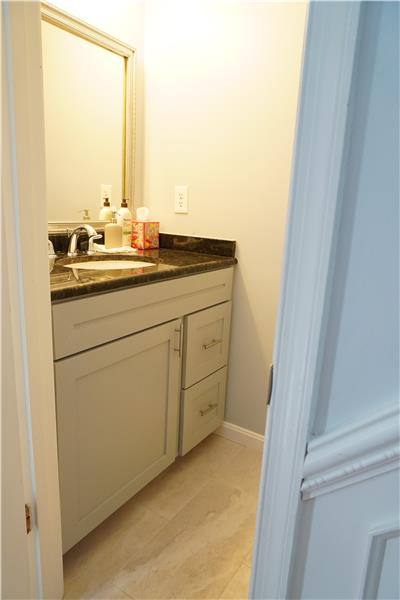 Townhouse for rent at 13998 New Braddock Rd, Centreville, VA 20121