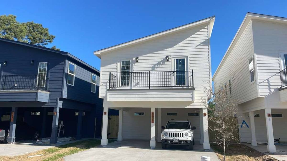 House for rent at 8627 Homewood Lane, Houston, TX 77028