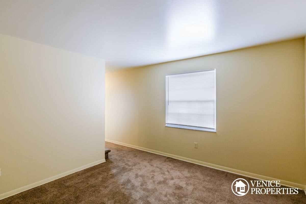 Townhouse for rent at 1669 N 4th St, Columbus, OH 43201
