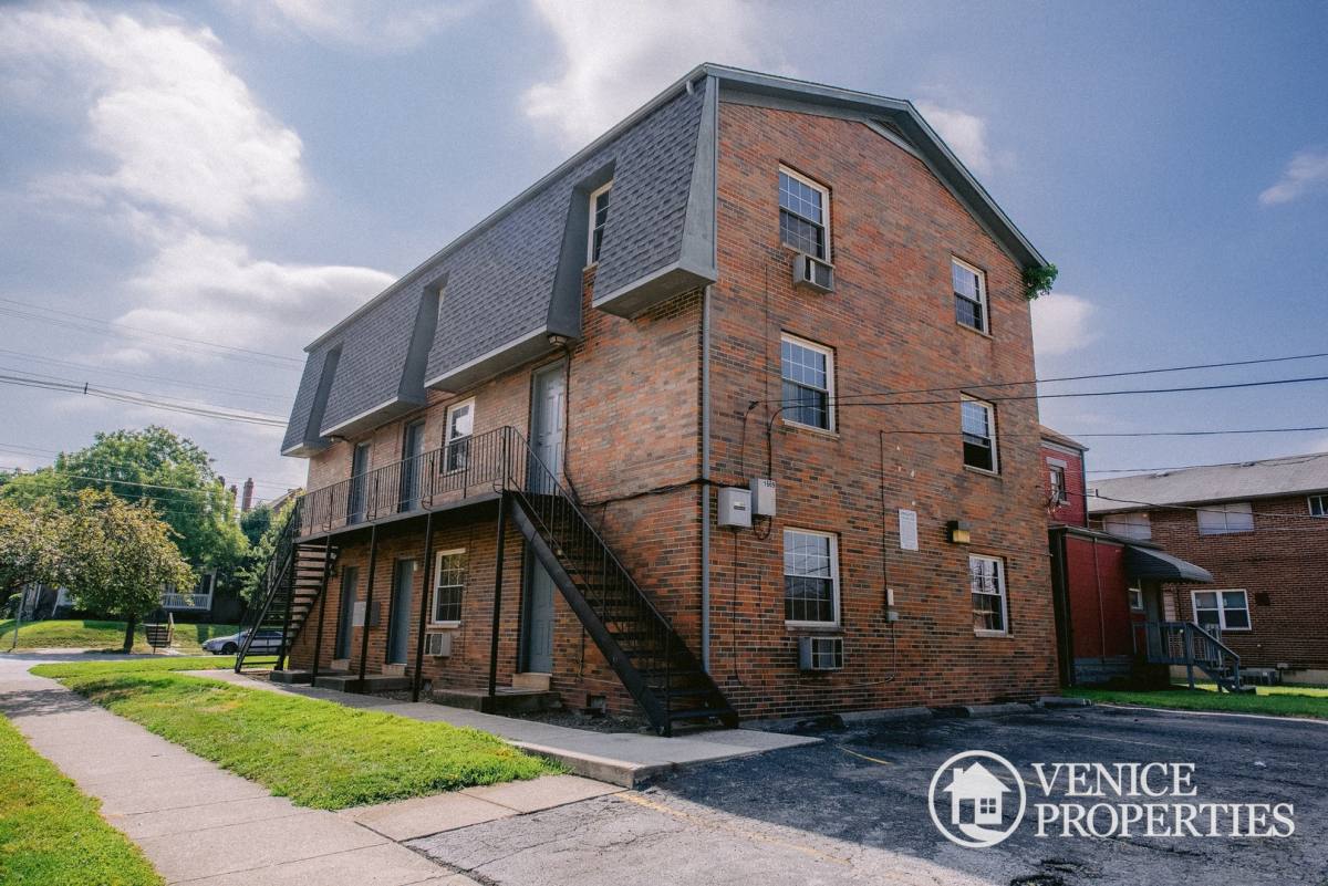 Townhouse for rent at 1669 N 4th St, Columbus, OH 43201