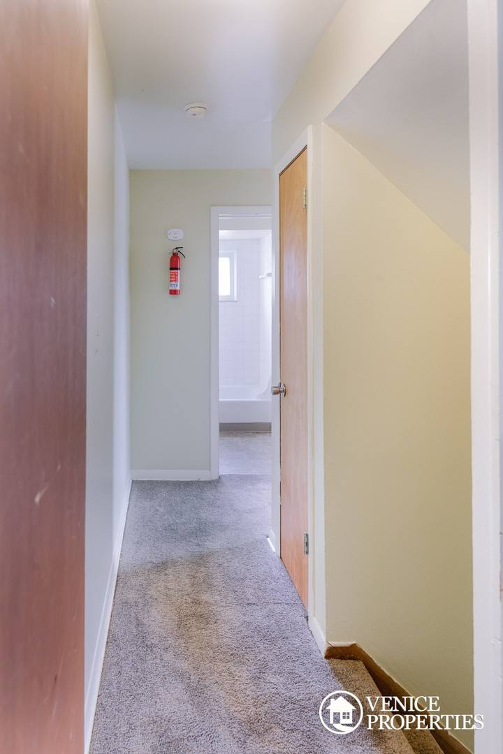 Townhouse for rent at 1669 N 4th St, Columbus, OH 43201