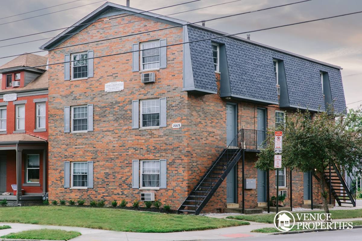 Townhouse for rent at 1669 N 4th St, Columbus, OH 43201