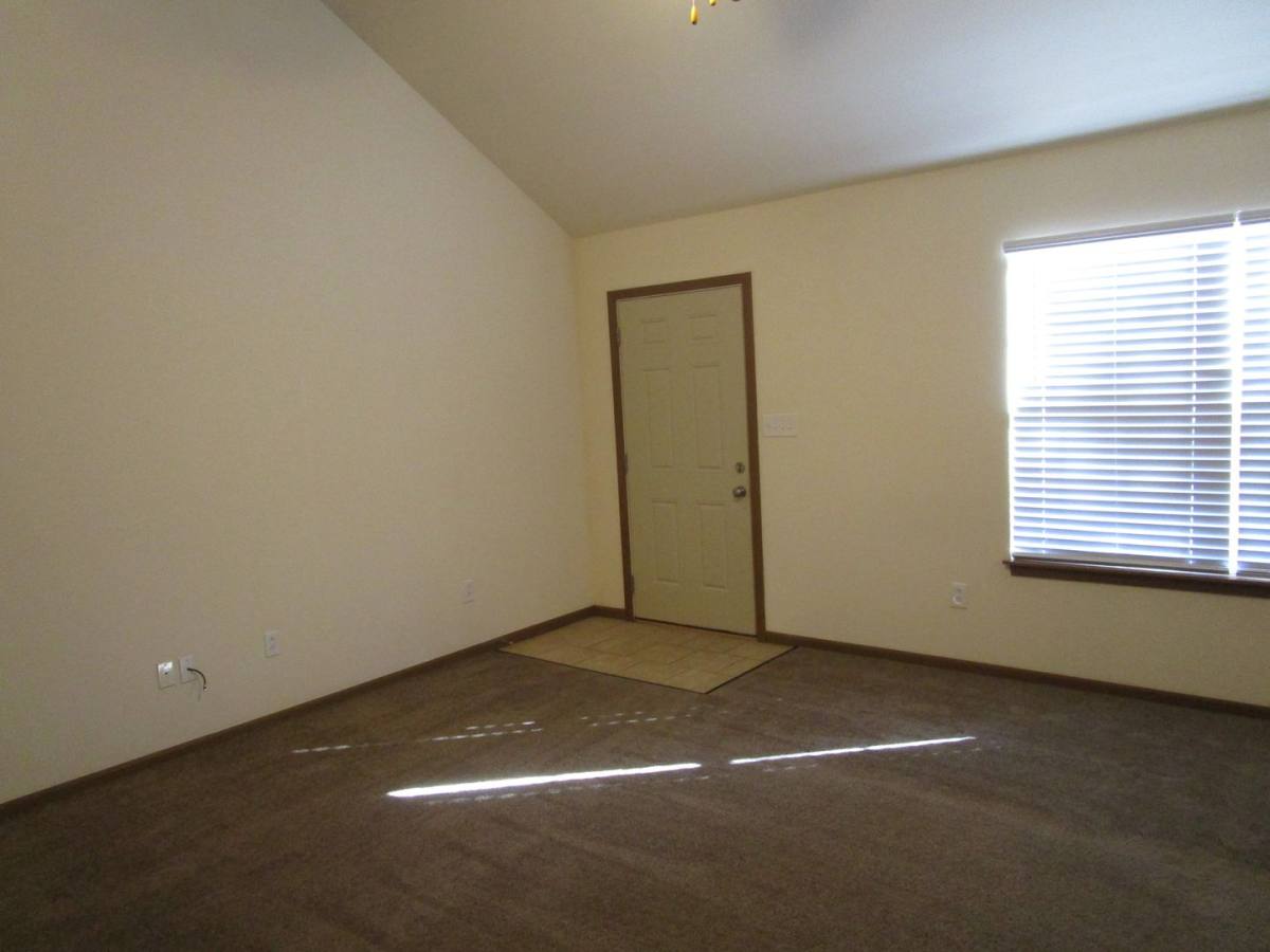 Apartment for rent at 705 - 707 Glenstone Dr, Columbia, MO 65201