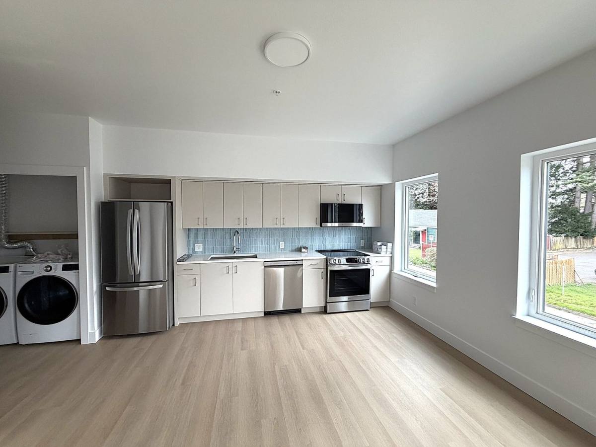 Apartment for rent at 4920 SW Pacific Ave, Beaverton, OR 97005