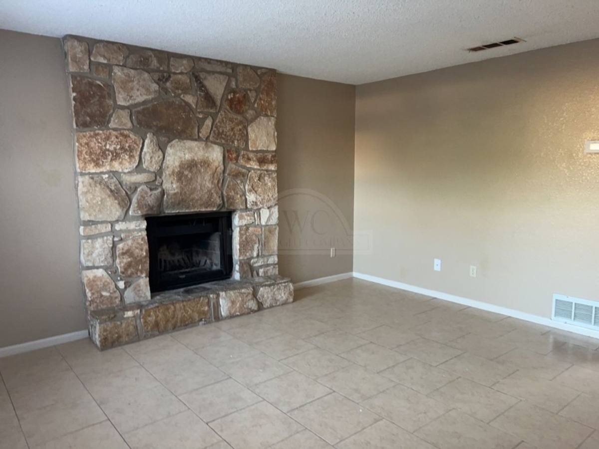 Townhouse for rent at 4209 Water St, Killeen, TX 76543