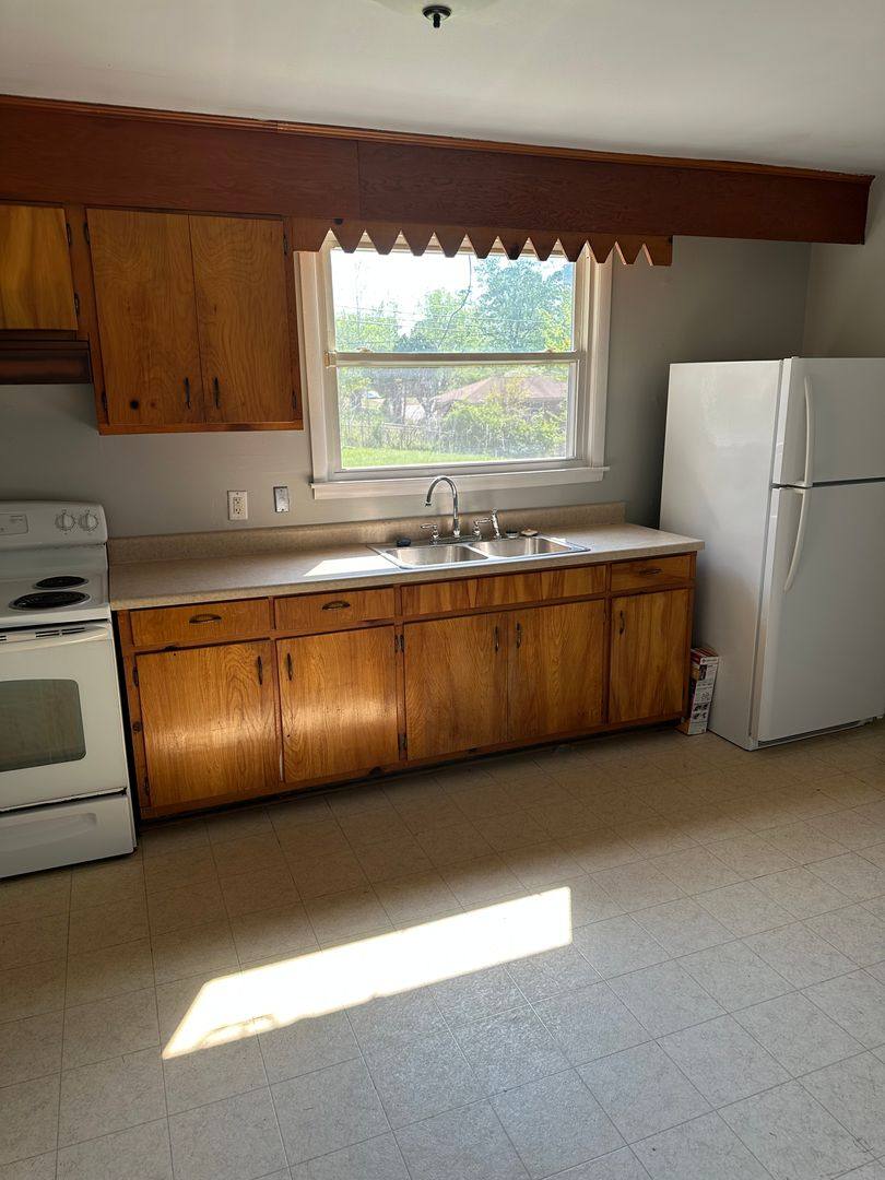 House for rent at 2113 NW Norris Rd, Huntsville, AL 35810