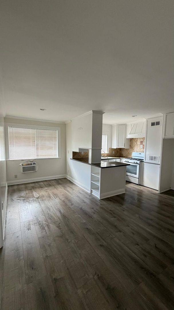 Apartment for rent at 7305 Kester Ave, Van Nuys, CA 91405