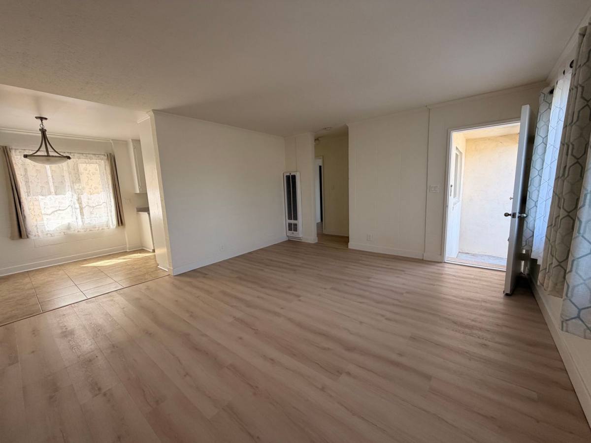 Apartment for rent at 84 - 96 Oak St, Camarillo, CA 93010