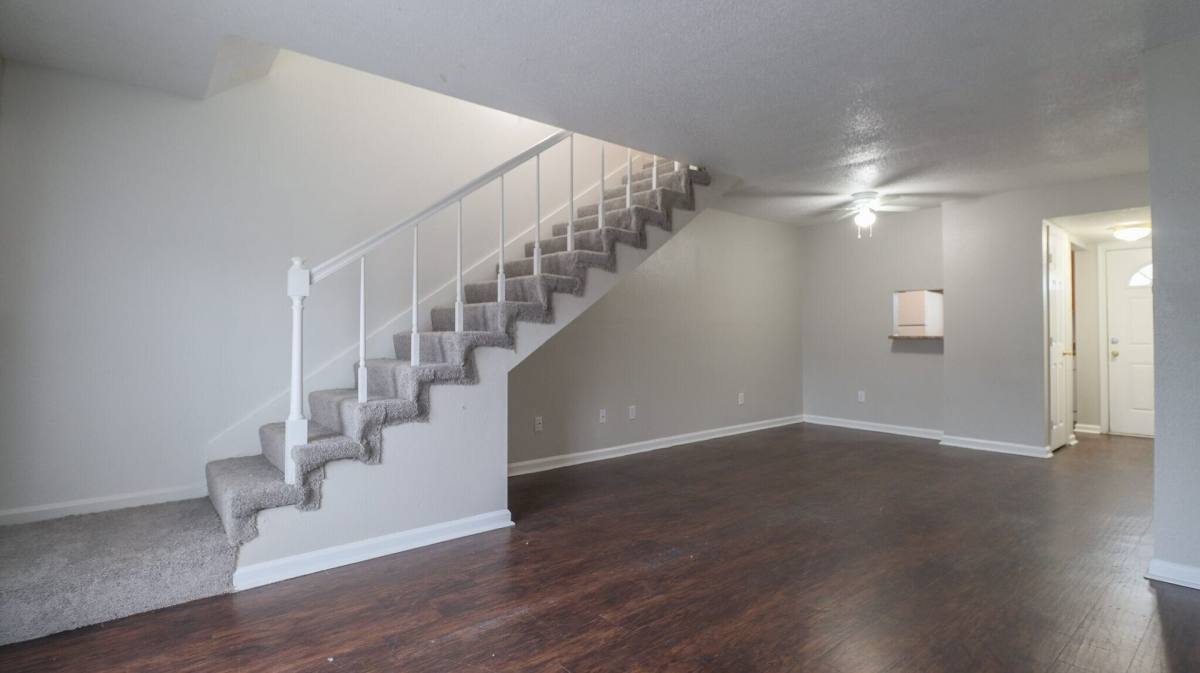 Townhouse for rent at 3201 Eden St, Pascagoula, MS 39581
