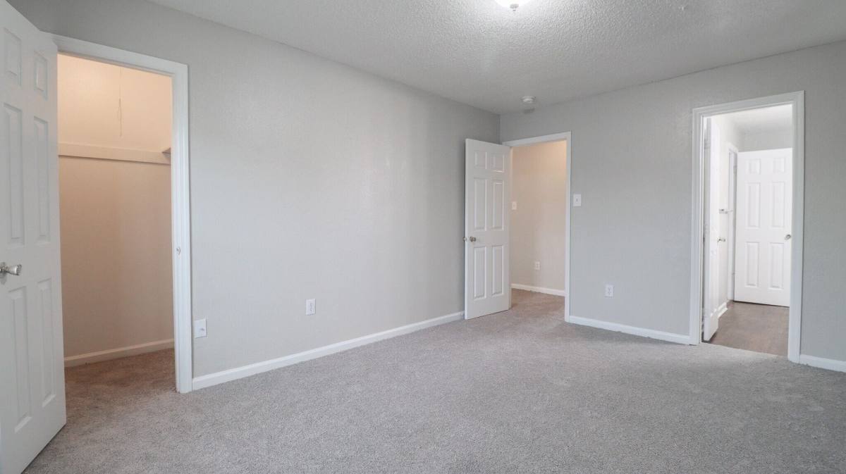 Townhouse for rent at 3201 Eden St, Pascagoula, MS 39581
