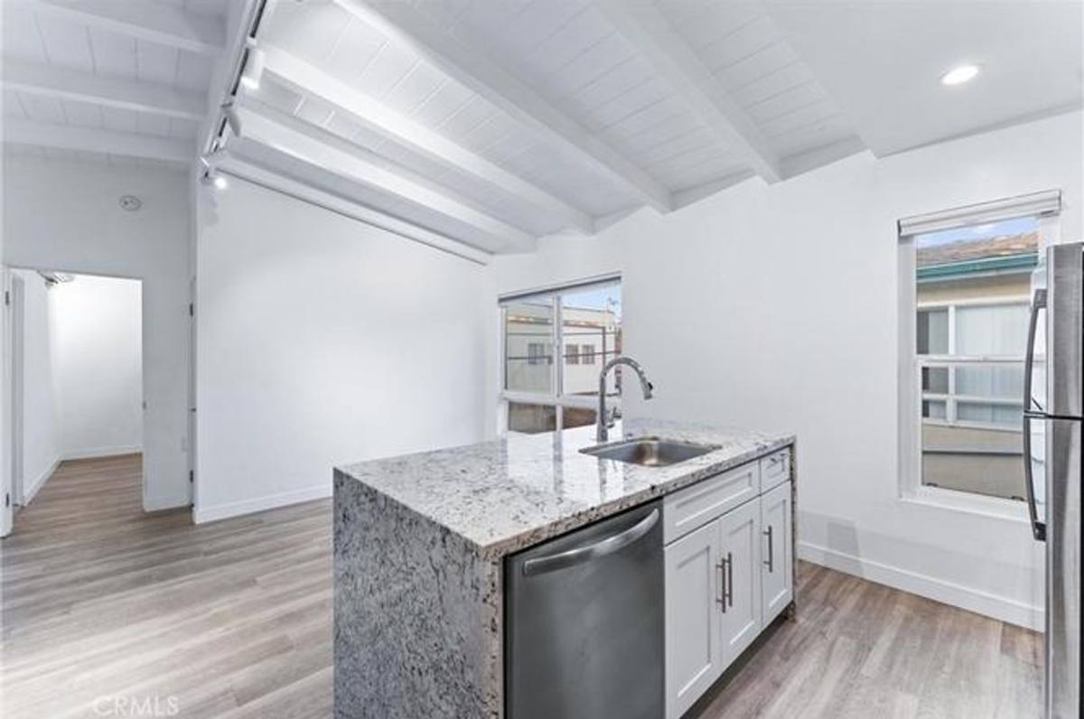 Apartment for rent at 217 10th St, Seal Beach, CA 90740