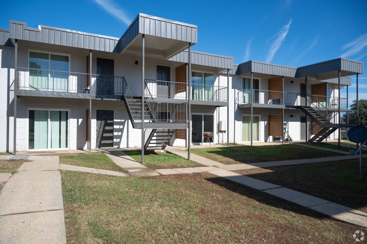 Apartment for rent at 3800 Governors Dr, Montgomery, AL 36111