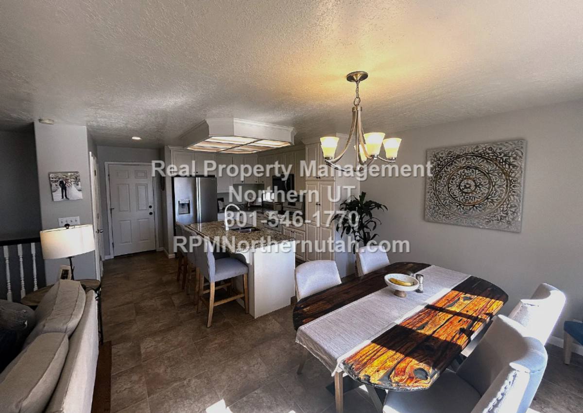 House for rent at 703 W 2175 N, Layton, UT 84041