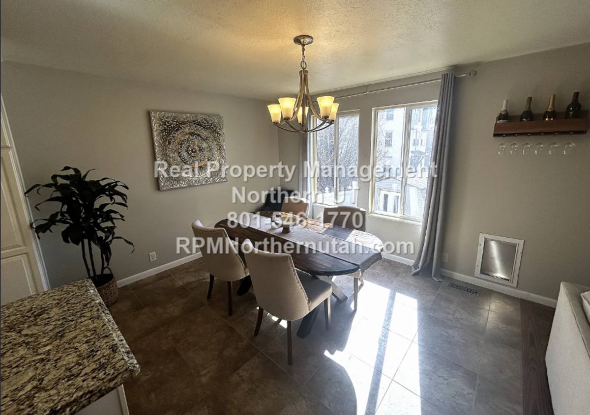 House for rent at 703 W 2175 N, Layton, UT 84041