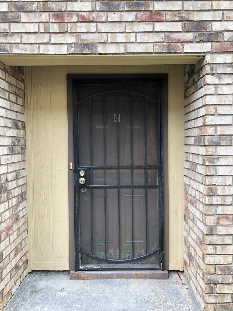 Apartment for rent at 8727 Granite Dr, Baton Rouge, LA 70810