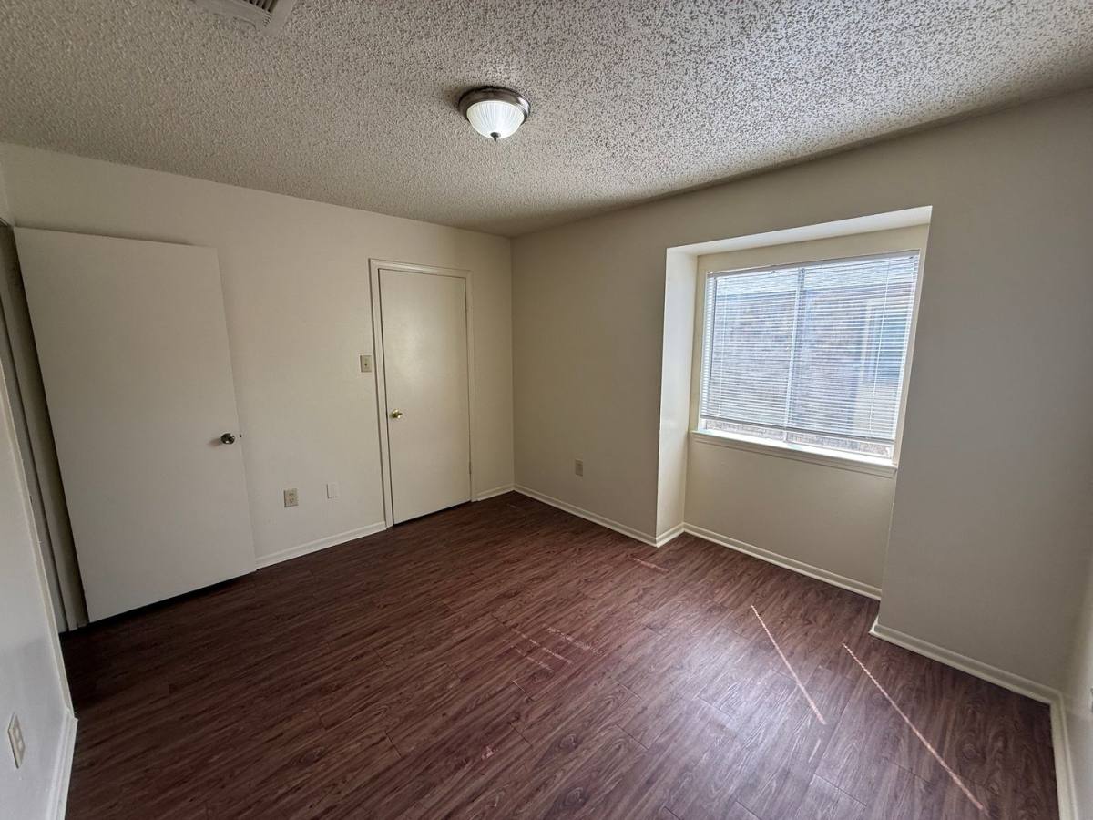 Apartment for rent at 8727 Granite Dr, Baton Rouge, LA 70810